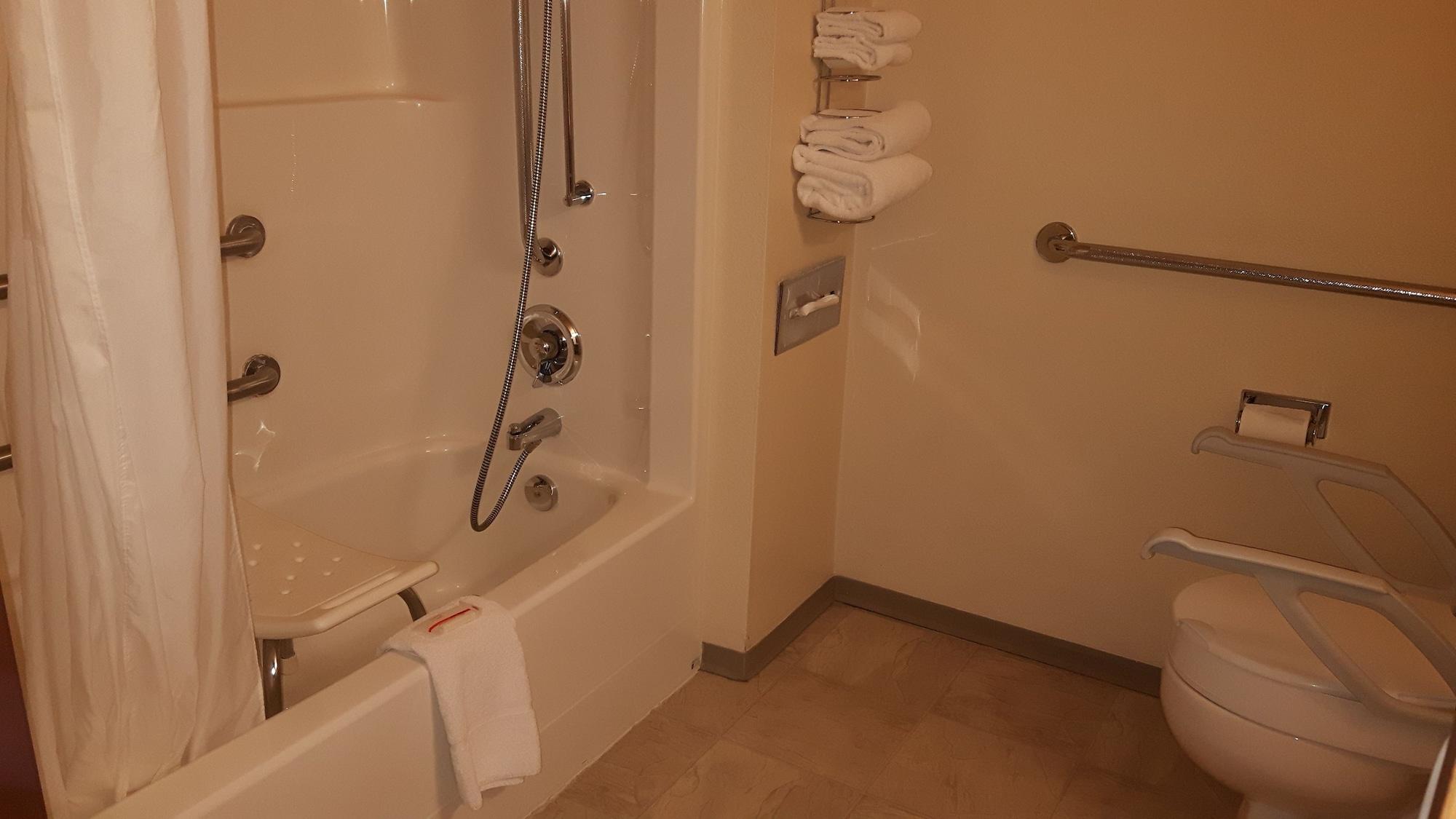 Super 8 By Wyndham Moose Jaw Sk Ξενοδοχείο Εξωτερικό φωτογραφία