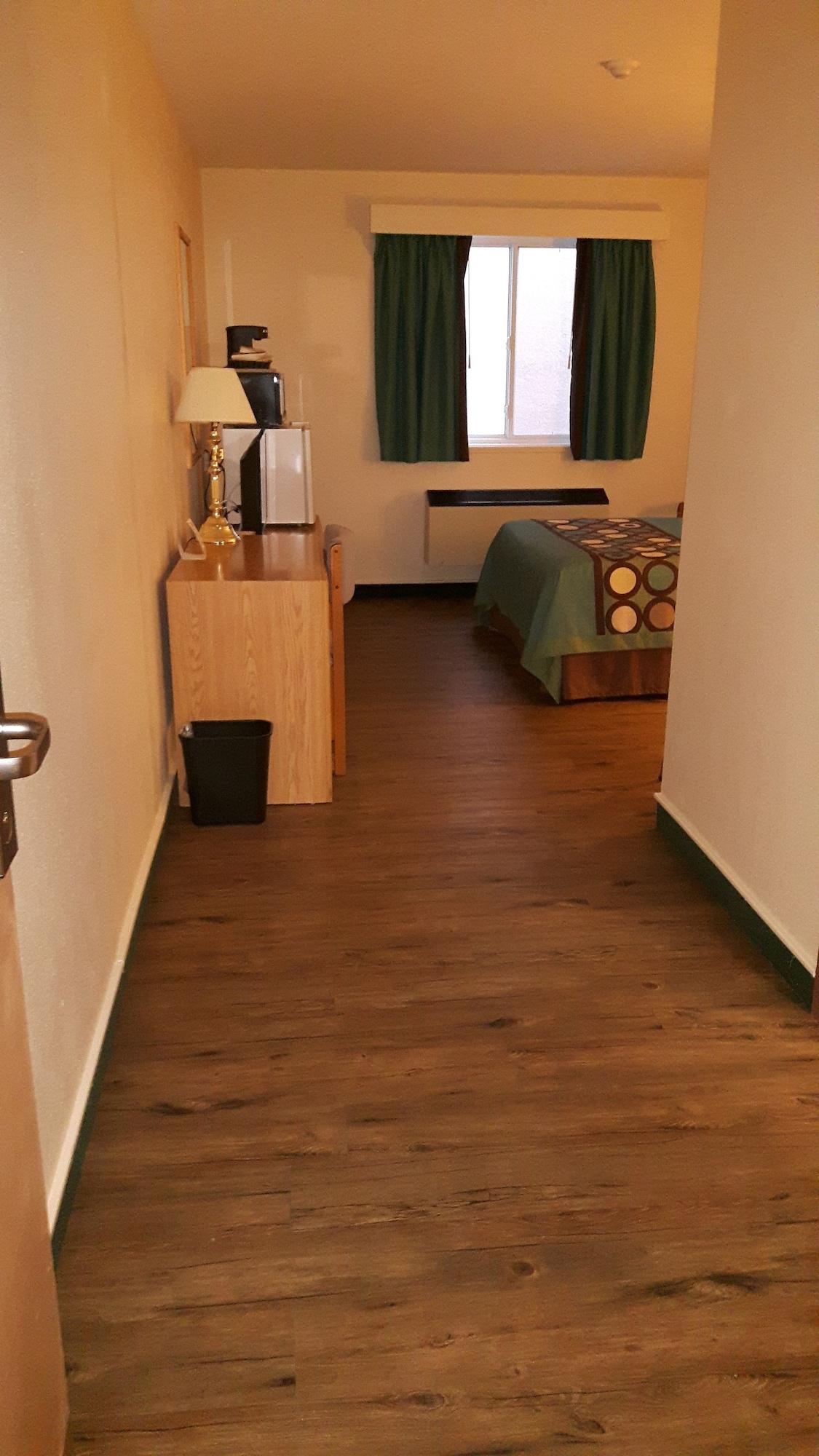 Super 8 By Wyndham Moose Jaw Sk Ξενοδοχείο Εξωτερικό φωτογραφία