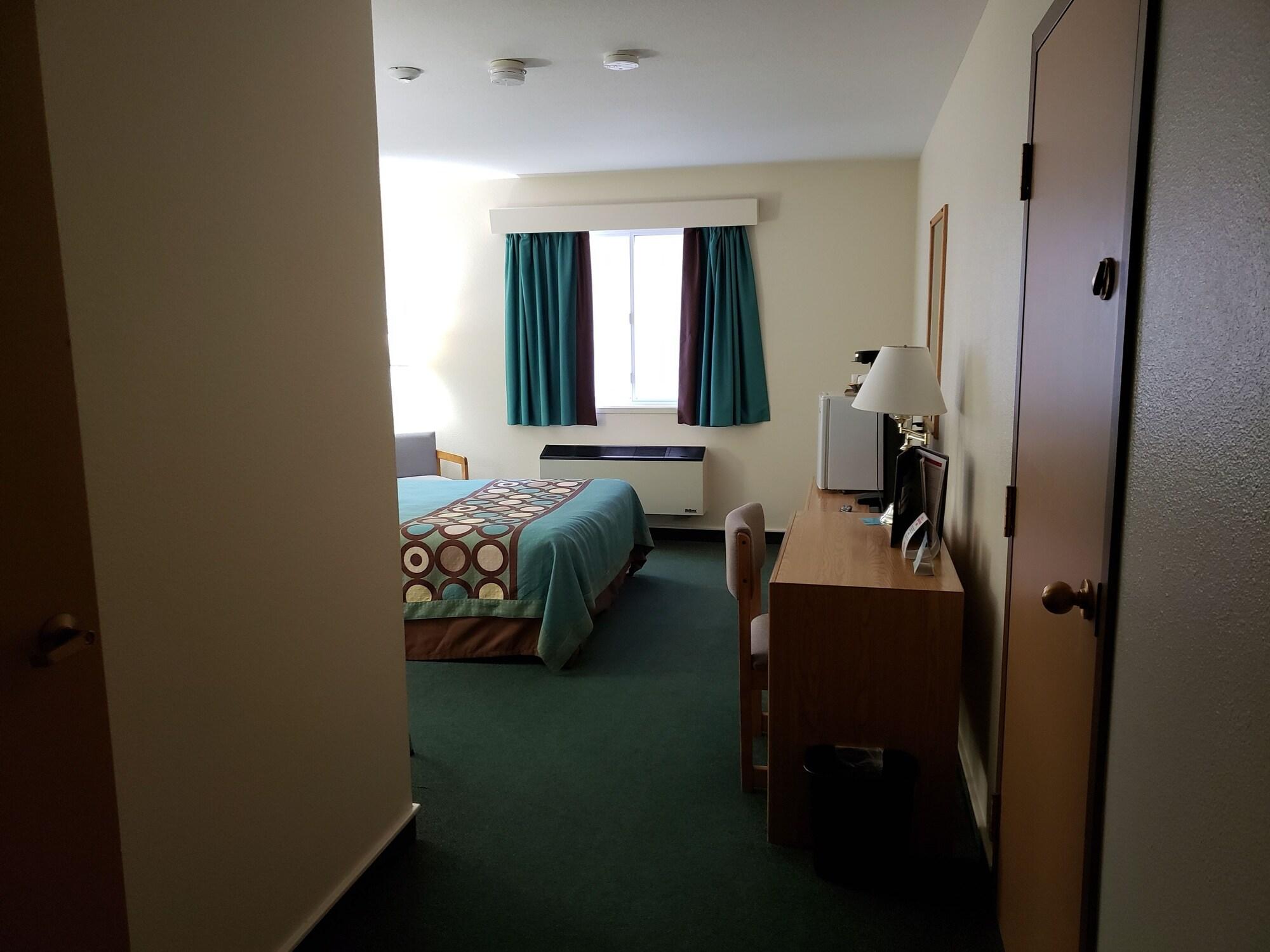 Super 8 By Wyndham Moose Jaw Sk Ξενοδοχείο Εξωτερικό φωτογραφία