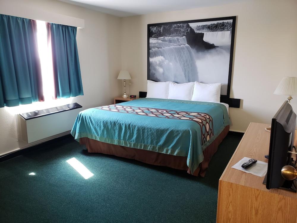 Super 8 By Wyndham Moose Jaw Sk Ξενοδοχείο Εξωτερικό φωτογραφία