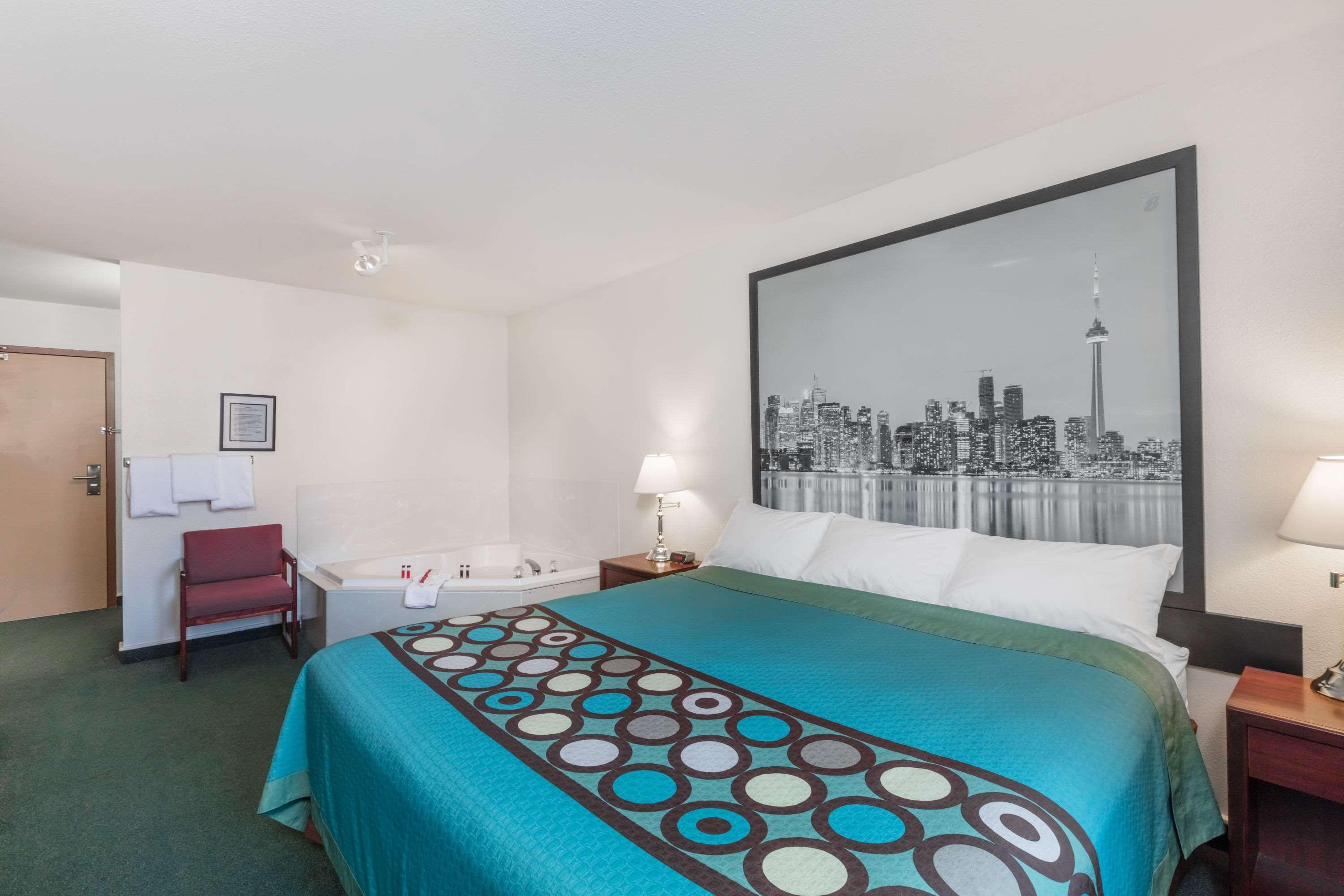 Super 8 By Wyndham Moose Jaw Sk Ξενοδοχείο Εξωτερικό φωτογραφία