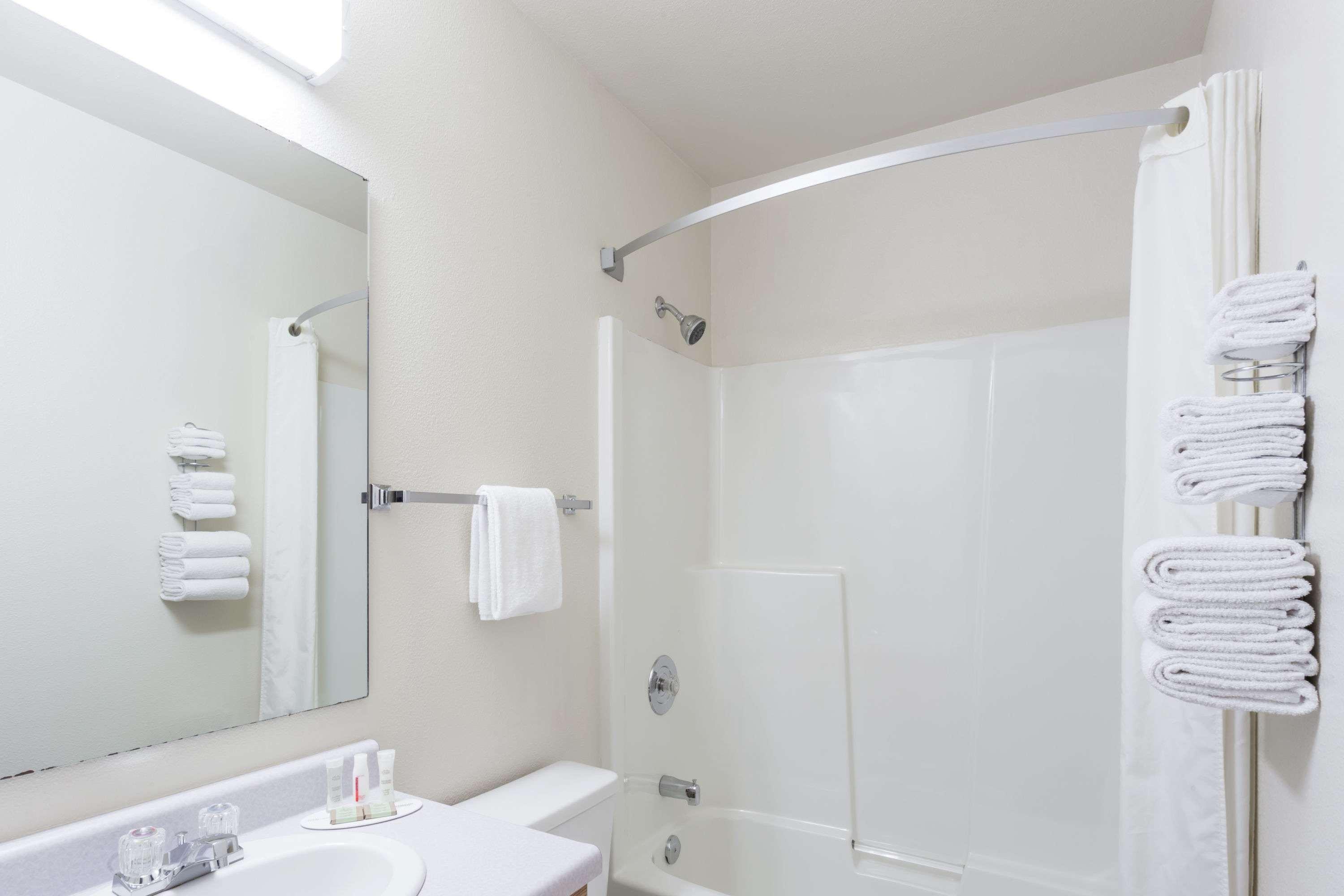 Super 8 By Wyndham Moose Jaw Sk Ξενοδοχείο Εξωτερικό φωτογραφία
