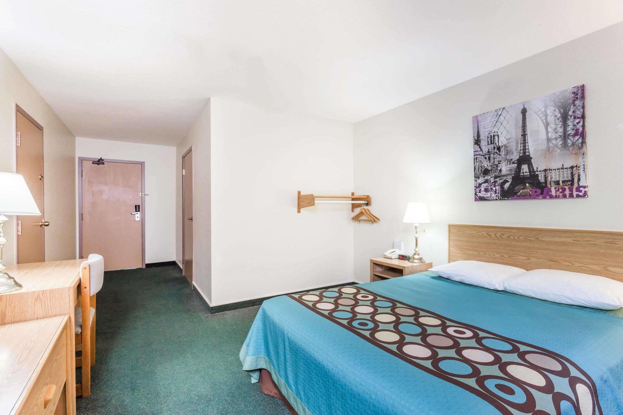 Super 8 By Wyndham Moose Jaw Sk Ξενοδοχείο Εξωτερικό φωτογραφία