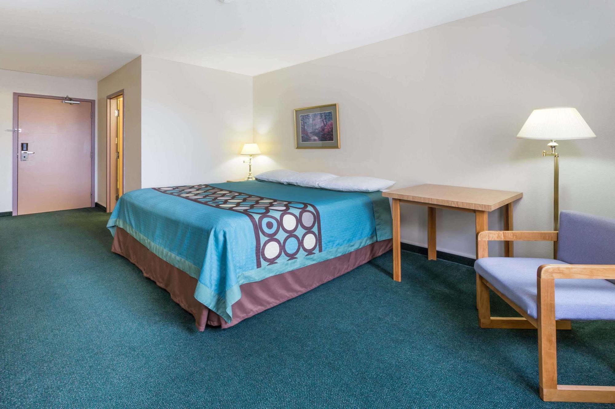 Super 8 By Wyndham Moose Jaw Sk Ξενοδοχείο Εξωτερικό φωτογραφία
